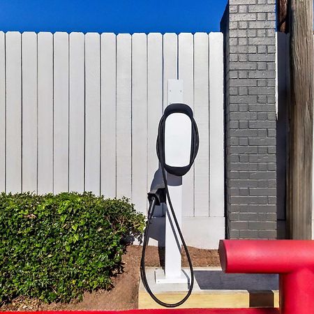 Americas Best Value Inn Houston Heights At I-45 Екстериор снимка