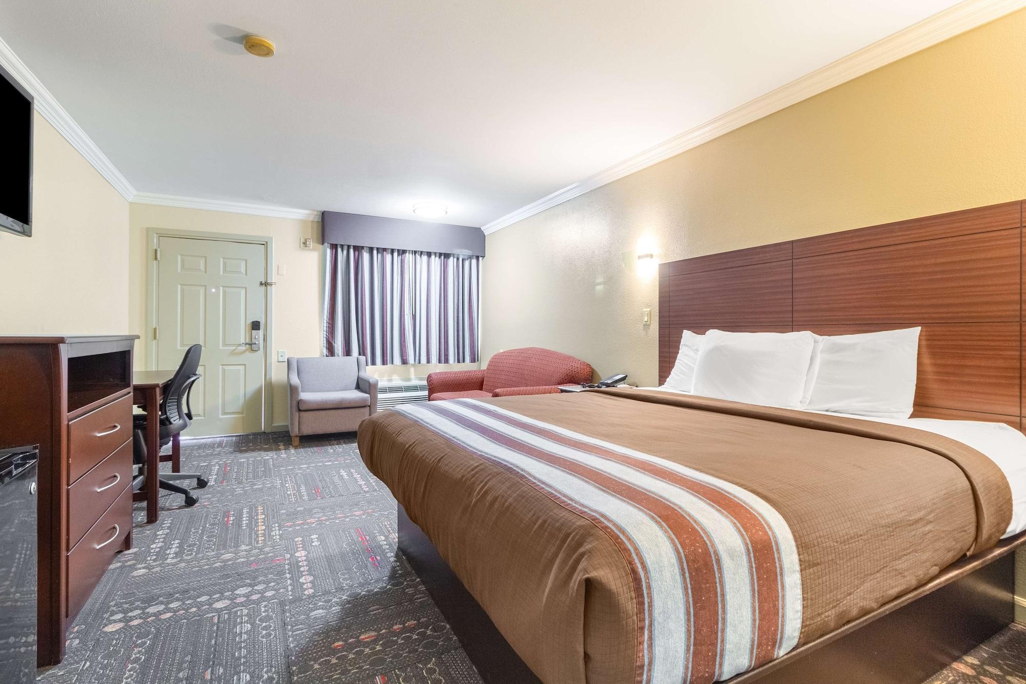 Americas Best Value Inn Houston Heights At I-45 Екстериор снимка