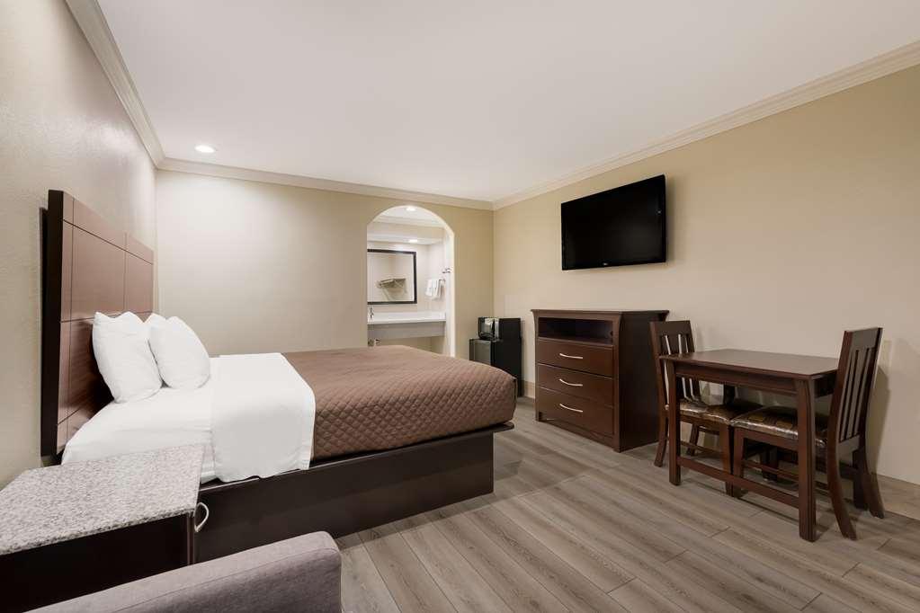 Americas Best Value Inn Houston Heights At I-45 Стая снимка