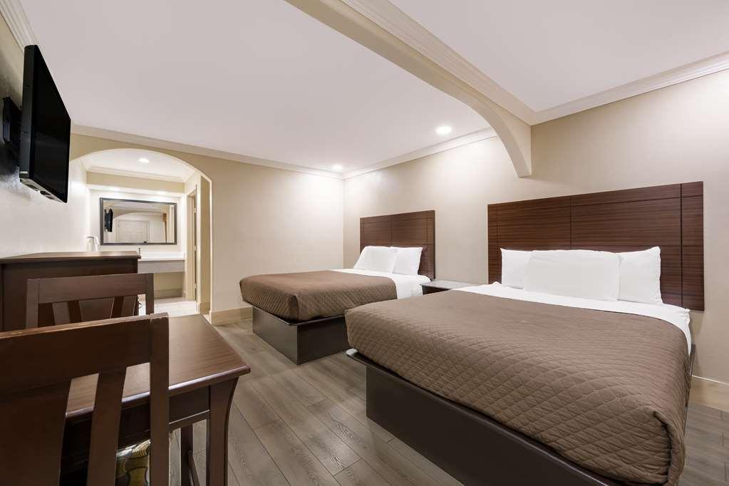 Americas Best Value Inn Houston Heights At I-45 Стая снимка