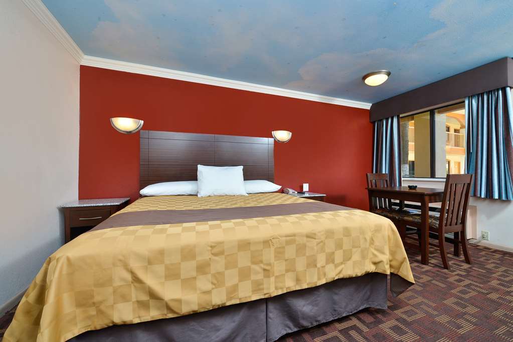 Americas Best Value Inn Houston Heights At I-45 Стая снимка